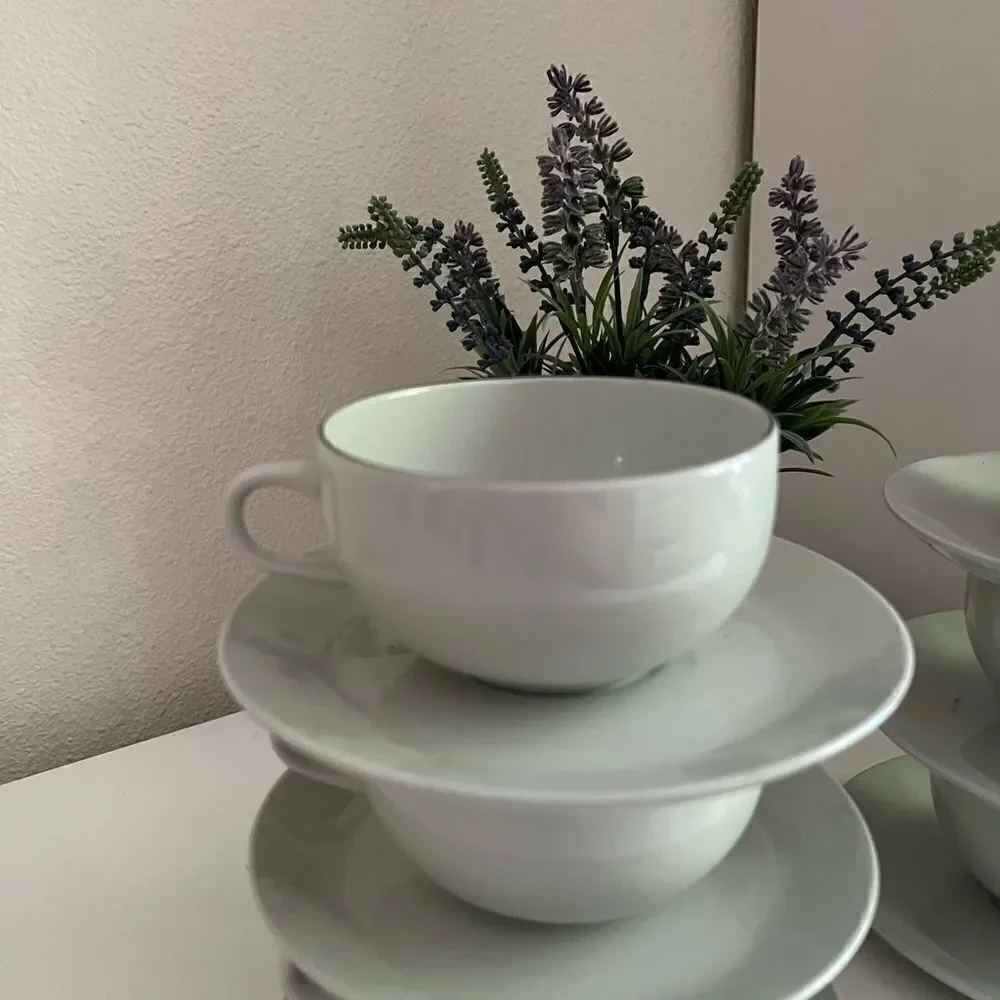 Royal Copenhagen set for 4 cups & saucers 3074 design from 1963 by Goethe Meyer